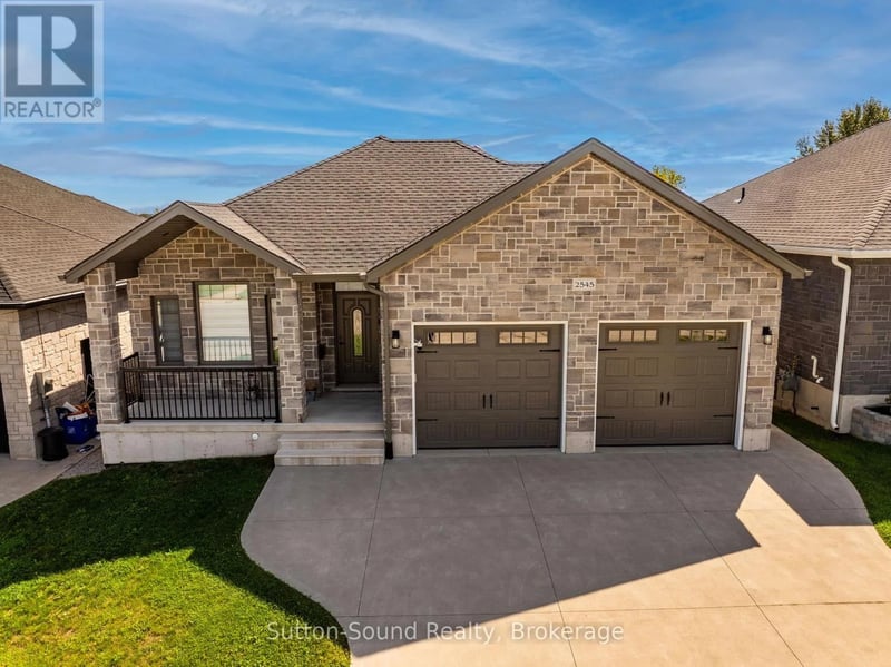2545 9th Avenue East, Owen Sound, Ontario, N4K3H4, Owen Sound, Ontario — photo 1 of 5