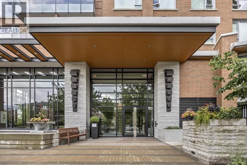 #2404 3100 WINDSOR Gate, Coquitlam, British Columbia, V3B0P3, Coquitlam, British Columbia — photo 1 of 5