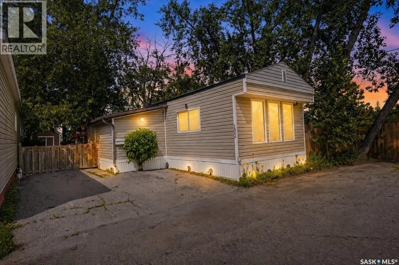 102 219 Grant STREET, Saskatoon, Saskatchewan, S7N2A5, Saskatoon, Saskatchewan — photo 1 of 5