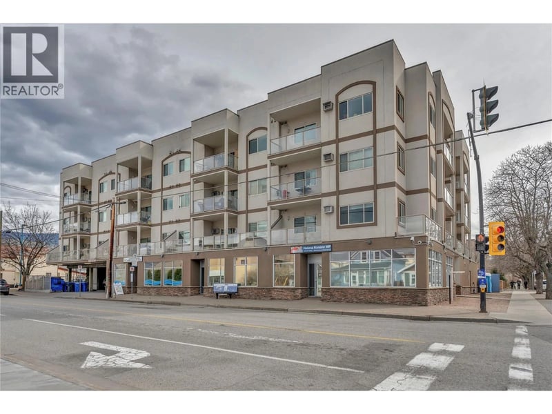 #306 196 Wade Avenue West, Penticton, British Columbia, V2A1T6, Penticton, British Columbia — photo 1 of 5