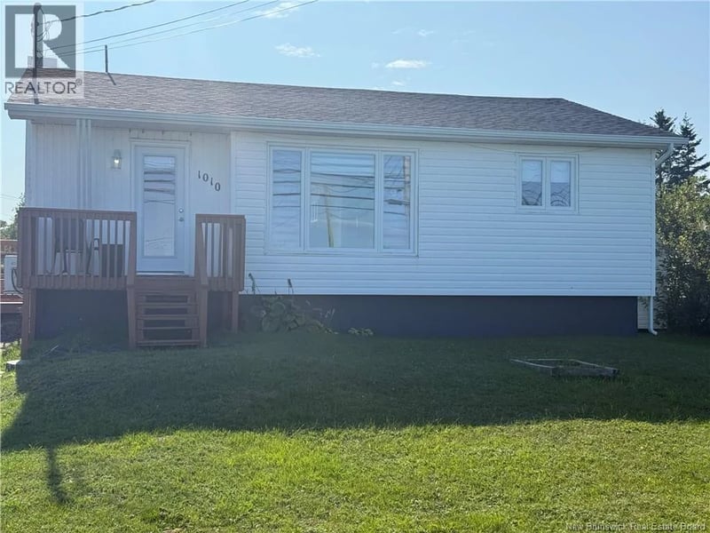 1010 Route 134, Petit-Rocher, New Brunswick, E8J1A1, Petit-Rocher, New Brunswick — photo 1 of 5