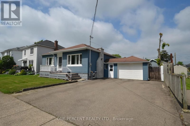 9 Lyons Avenue, Welland (Lincoln/Crowland), Ontario, L3B1L8, Welland (Lincoln/Crowland), Ontario — photo 1 of 5