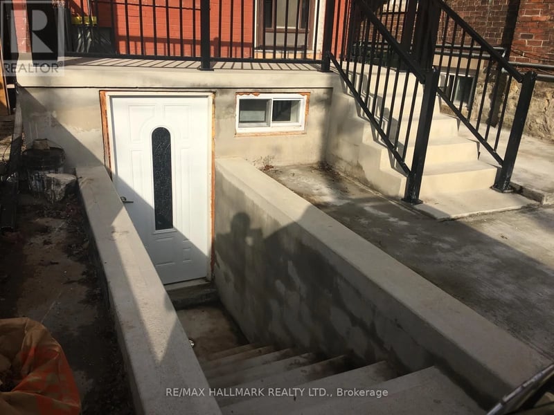 ##Basement 102 Barton Avenue, Toronto (Annex), Ontario, M6G1P6, Toronto (Annex), Ontario — photo 1 of 5