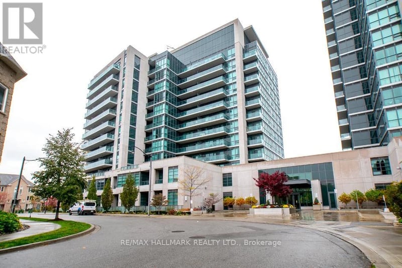 #214 35 Brian Peck Crescent, Toronto (Thorncliffe Park), Ontario, M4G0A5, Toronto (Thorncliffe Park), Ontario — photo 1 of 5