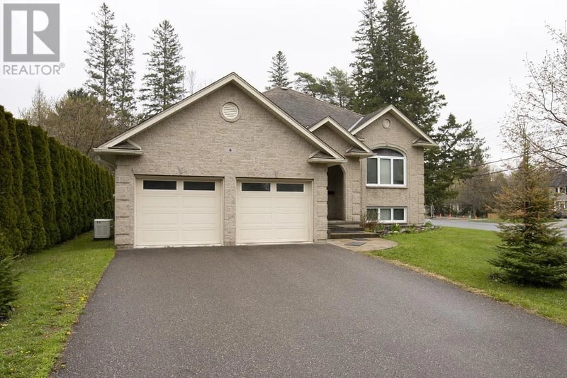 4 Parkdale DR, Sault Ste. Marie, Ontario, P6A5P8, Sault Ste. Marie, Ontario — photo 1 of 5