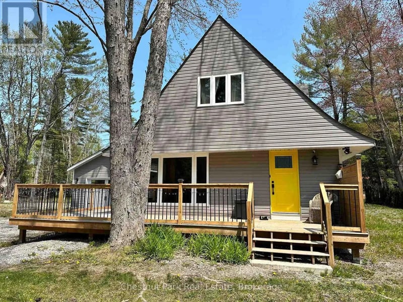 1002 Chippawa Avenue, Gravenhurst (Muskoka (S)), Ontario, P1P1T5, Gravenhurst (Muskoka (S)), Ontario — photo 1 of 5
