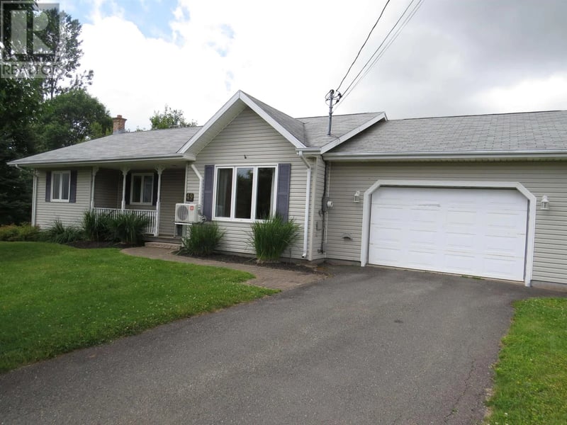 49 Massey Drive, Charlottetown, Prince Edward Island, C1E1R6, Charlottetown, Prince Edward Island — photo 1 of 5