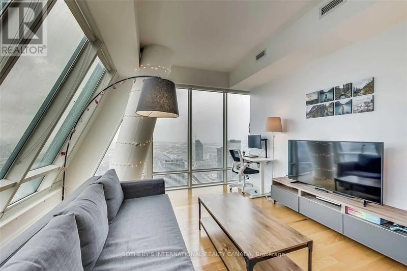 #5505 8 The Esplanade, Toronto (Waterfront Communities), Ontario, M5E0A6, Toronto (Waterfront Communities), Ontario — photo 1 of 5