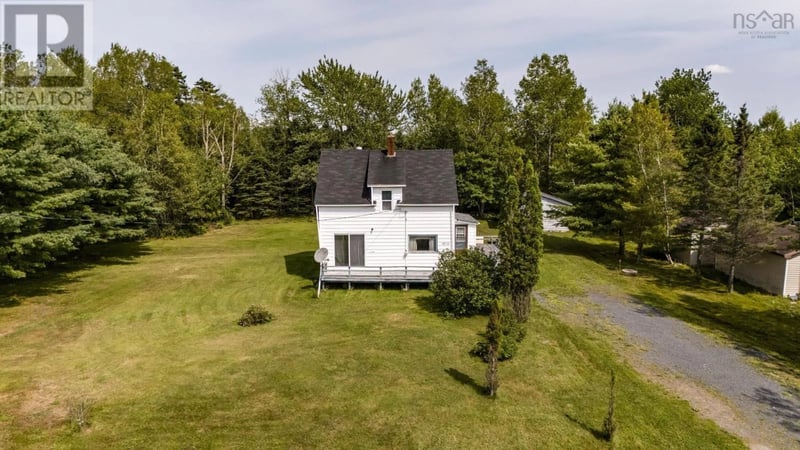 6016 Highway 354, Kennetcook, Nova Scotia, B0N1T0, Kennetcook, Nova Scotia — photo 1 of 5