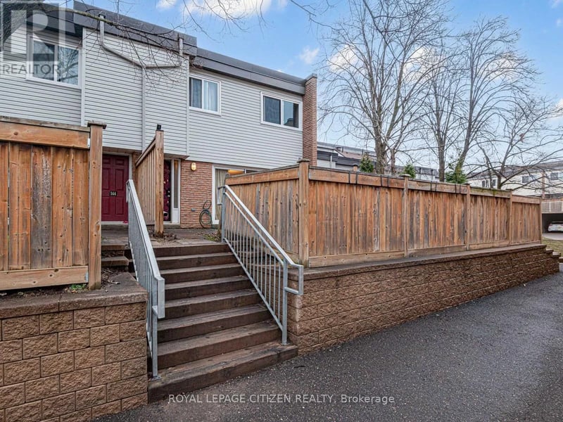 148 Milestone Crescent, Aurora (Aurora Village), Ontario, L4G3M2, Aurora (Aurora Village), Ontario — photo 1 of 5