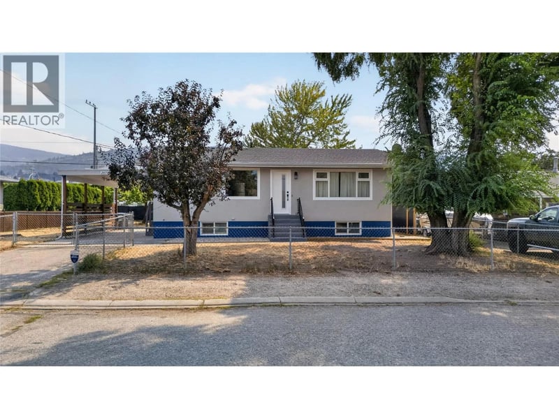 2470 McKenzie Street, Penticton, British Columbia, V2A6H7, Penticton, British Columbia — photo 1 of 5