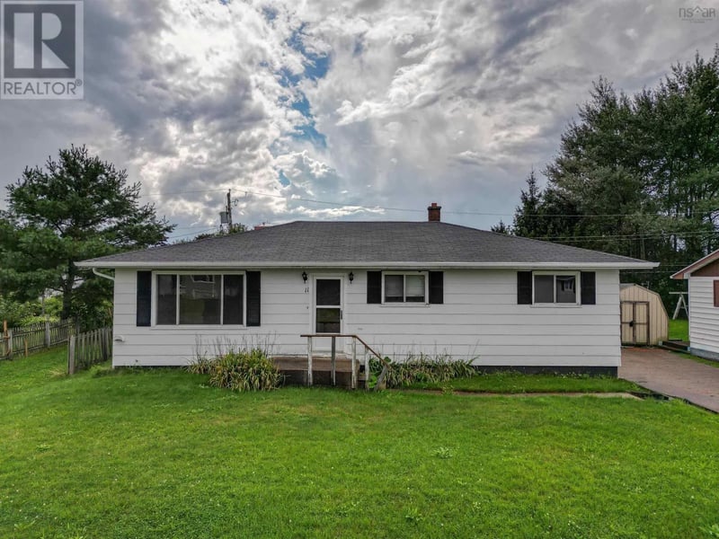 11 Tamarac Drive, Port Hawkesbury, Nova Scotia, B9A3E6, Port Hawkesbury, Nova Scotia — photo 1 of 5