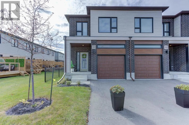 #79Q 72 Bur Oak Common, Cambridge, Ontario, N1S0G3, Cambridge, Ontario — photo 1 of 5