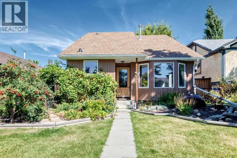 300 Marquis Place Southeast, Airdrie, Alberta, T4A1X9, Airdrie, Alberta — photo 1 of 5