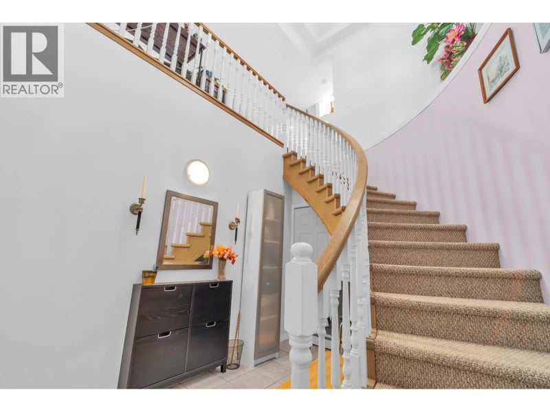 #210 3176 PLATEAU Boulevard, Coquitlam, British Columbia, V3E3J2, Coquitlam, British Columbia — photo 1 of 5