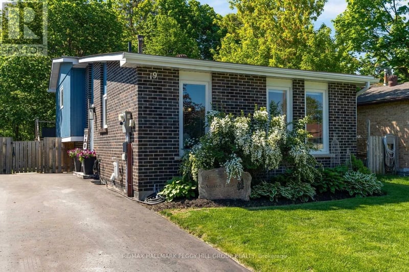 19 Austen Lane, Barrie (Letitia Heights), Ontario, L4N4V4, Barrie (Letitia Heights), Ontario — photo 1 of 5