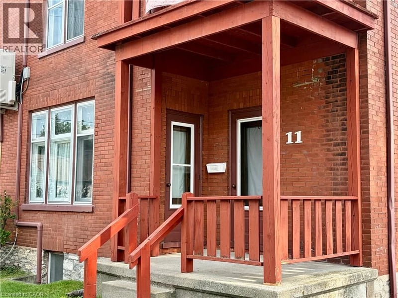 #F 31 REGINA Street North, Waterloo, Ontario, N2J2Z9, Waterloo, Ontario — photo 1 of 5