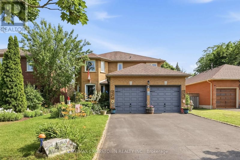 4 Martinet Street, Whitby (Pringle Creek), Ontario, L1N8K8, Whitby (Pringle Creek), Ontario — photo 1 of 5