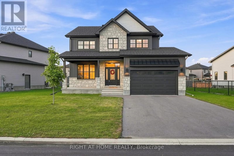 1334 Fribourg Street, Russell, Ontario, K0A1W0, Russell, Ontario — photo 1 of 5