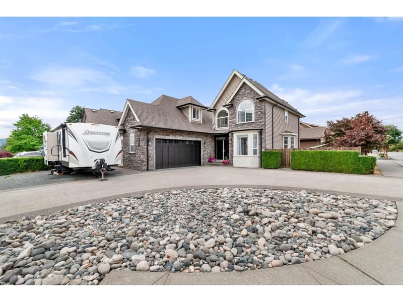 44557 BAYSHORE Avenue, Chilliwack, British Columbia, V2R0A6, Chilliwack, British Columbia — photo 1 of 5
