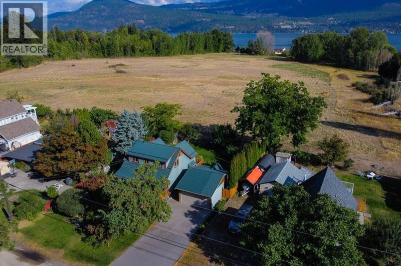 7331 Fintry Delta Road, Kelowna, British Columbia, V1Z3V2, Kelowna, British Columbia — photo 1 of 5