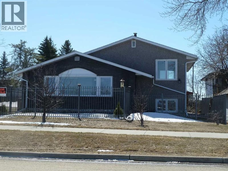 10417 Churchill Drive, Lac La Biche, Alberta, T0A2C0, Lac La Biche, Alberta — photo 1 of 5