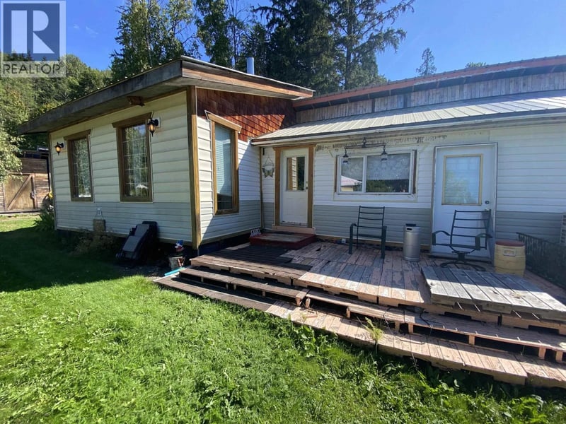 4451 SCOTTON Avenue, Terrace, British Columbia, V8G3Y7, Terrace, British Columbia — photo 1 of 5