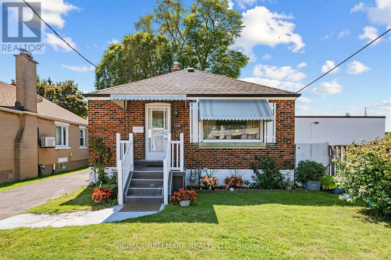 1216 Victoria Park Avenue, Toronto (O'Connor-Parkview), Ontario, M4B2K7, Toronto (O'Connor-Parkview), Ontario — photo 1 of 5
