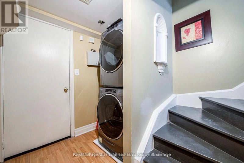 #Upper 269 Treasure Road East, Vaughan (Vellore Village), Ontario, L6A3K8, Vaughan (Vellore Village), Ontario — photo 1 of 5