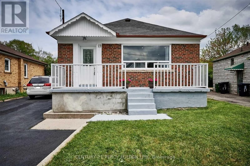 #Bsmt 1 19 Lynvalley Crescent, Toronto (Wexford-Maryvale), Ontario, M1R2V1, Toronto (Wexford-Maryvale), Ontario — photo 1 of 5