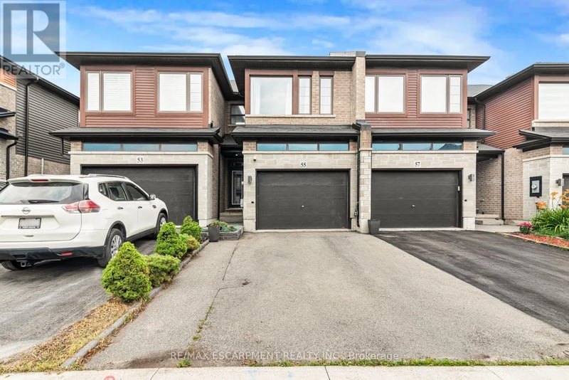 55 Greenwich Avenue, Hamilton (Stoney Creek Mountain), Ontario, L8J0L6, Hamilton (Stoney Creek Mountain), Ontario — photo 1 of 5