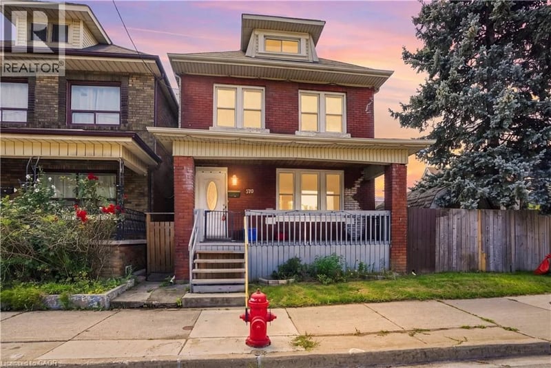 570 CANNON Street East, Hamilton, Ontario, L8L2G4, Hamilton, Ontario — photo 1 of 5