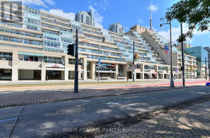 #202E 460 Queens Quay West, Toronto (Waterfront Communities), Ontario, M5V2Y4, Toronto (Waterfront Communities), Ontario — photo 1 of 5
