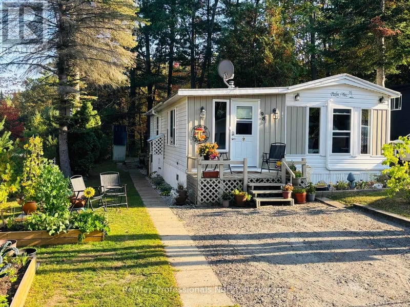#98 1007 RACOON Road, Gravenhurst (Morrison), Ontario, P1P1R1, Gravenhurst (Morrison), Ontario — photo 1 of 5