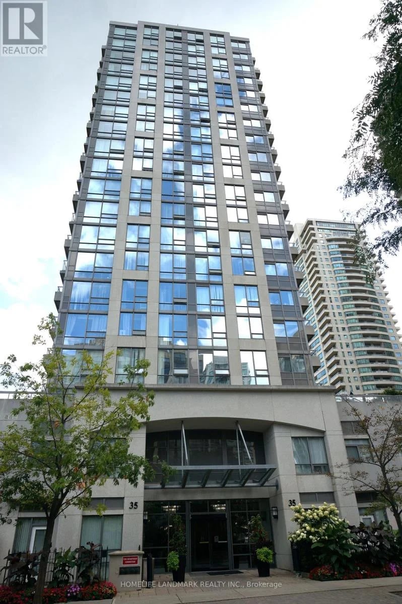35 Hollywood Avenue, Toronto (Willowdale East), Ontario, M2N0A9, Toronto (Willowdale East), Ontario — photo 1 of 5