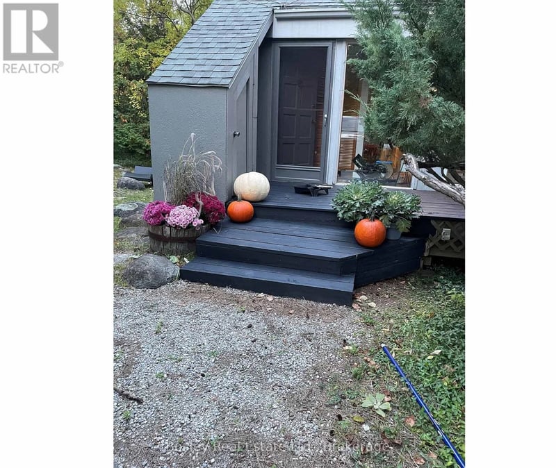 101 St Moritz Crescent, Blue Mountains, Ontario, L9Y0S6, Blue Mountains, Ontario — photo 1 of 5