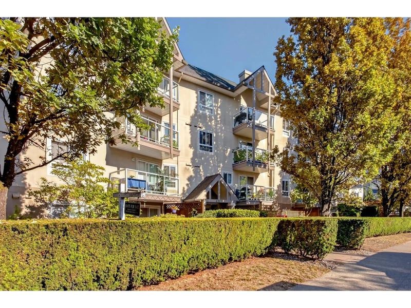#205 8110 120A Street, Surrey, British Columbia, V3W3P3, Surrey, British Columbia — photo 1 of 5