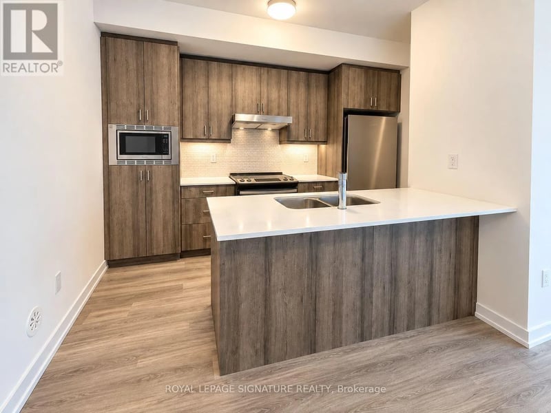 #216 3 Bancroft Lane, Richmond Hill (Jefferson), Ontario, L4E1M1, Richmond Hill (Jefferson), Ontario — photo 1 of 5