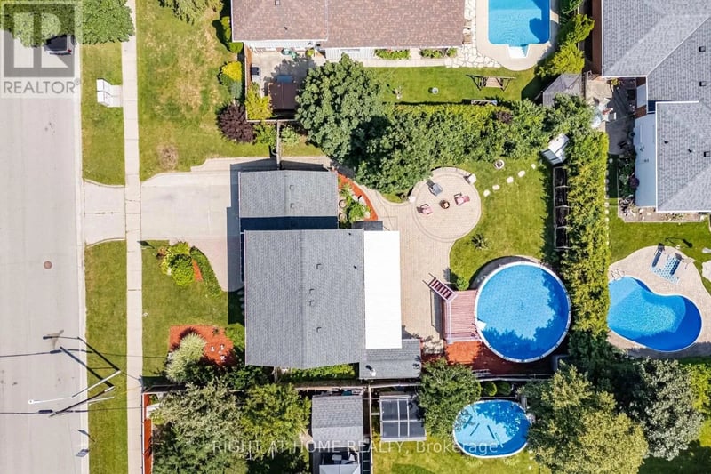 4 Rosefield Drive, Halton Hills (Georgetown), Ontario, L7G4R1, Halton Hills (Georgetown), Ontario — photo 1 of 5