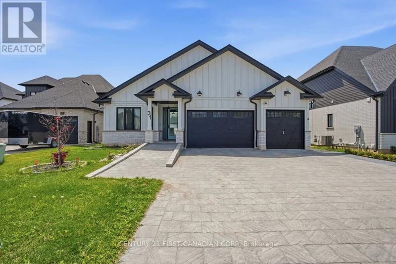 31 Briscoe Crescent, Strathroy-Caradoc (SE), Ontario, N6H0G3, Strathroy-Caradoc (SE), Ontario — photo 1 of 5