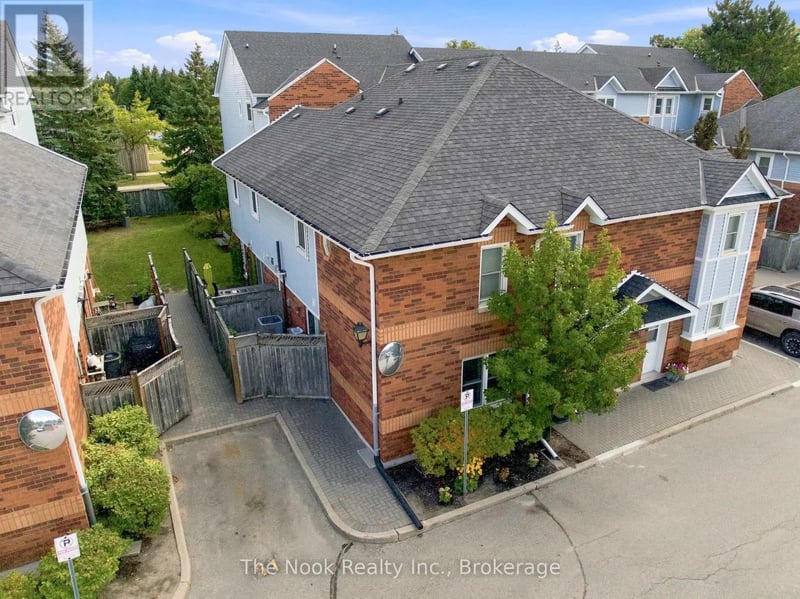 #127 12421 Ninth Line, Whitchurch-Stouffville (Stouffville), Ontario, L4A1J3, Whitchurch-Stouffville (Stouffville), Ontario — photo 1 of 5