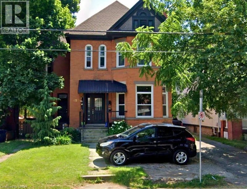 #4 69 SHERMAN Avenue South, Hamilton, Ontario, L8M2P8, Hamilton, Ontario — photo 1 of 5