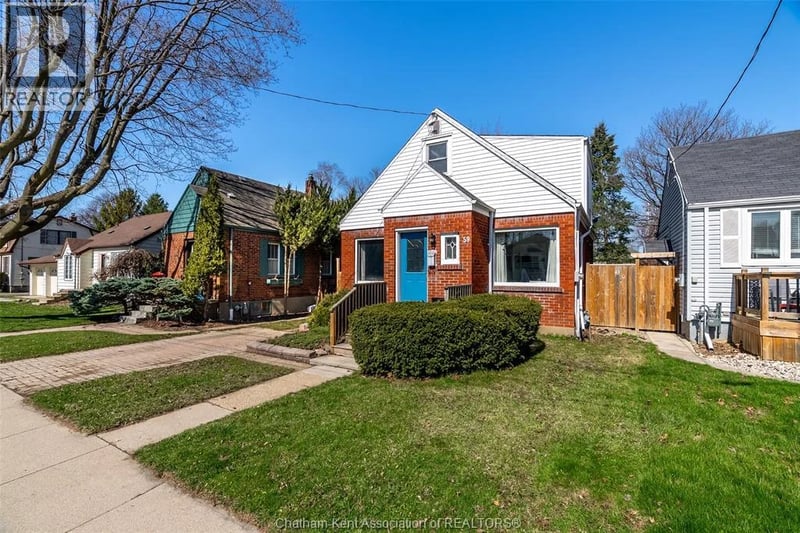 59 Prince Arthur Avenue, Chatham, Ontario, N7M1X5, Chatham, Ontario — photo 1 of 5