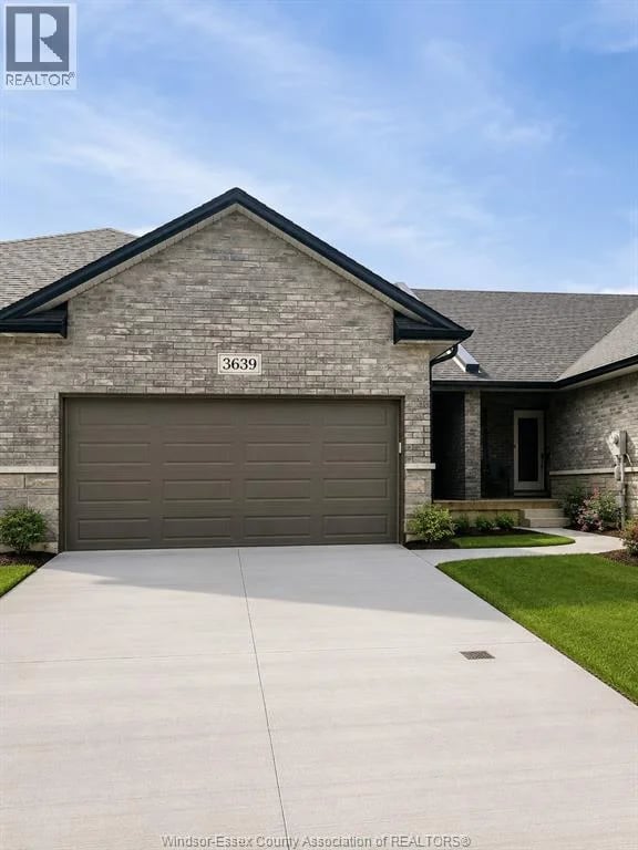 3639 HALLEE Crescent, Windsor, Ontario, N8W0B2, Windsor, Ontario — photo 1 of 5