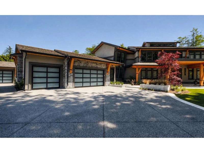 2230 138 Street, Surrey, British Columbia, V4A4G6, Surrey, British Columbia — photo 1 of 5