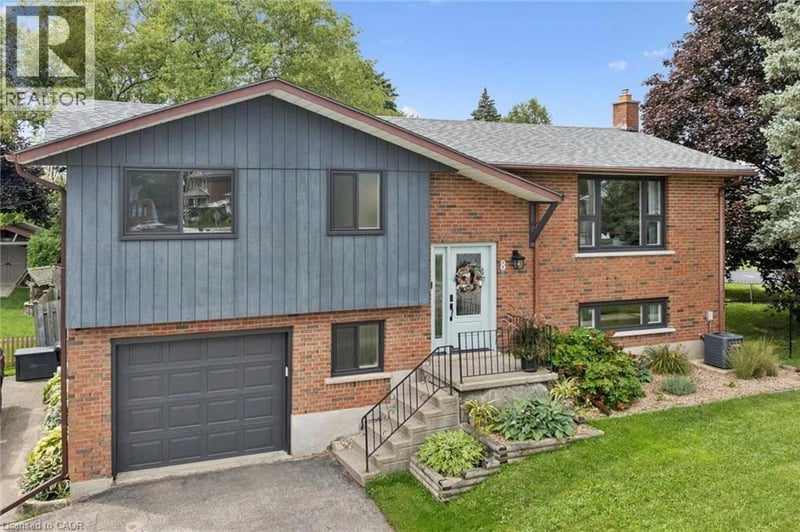 8 CHRISTIAN Street, Baden, Ontario, N3A2M6, Baden, Ontario — photo 1 of 5