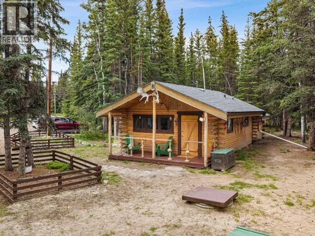 135 FIVE MILE ROAD, Whitehorse North, Yukon, Y1A7A2, Whitehorse North, Yukon — photo 1 of 5