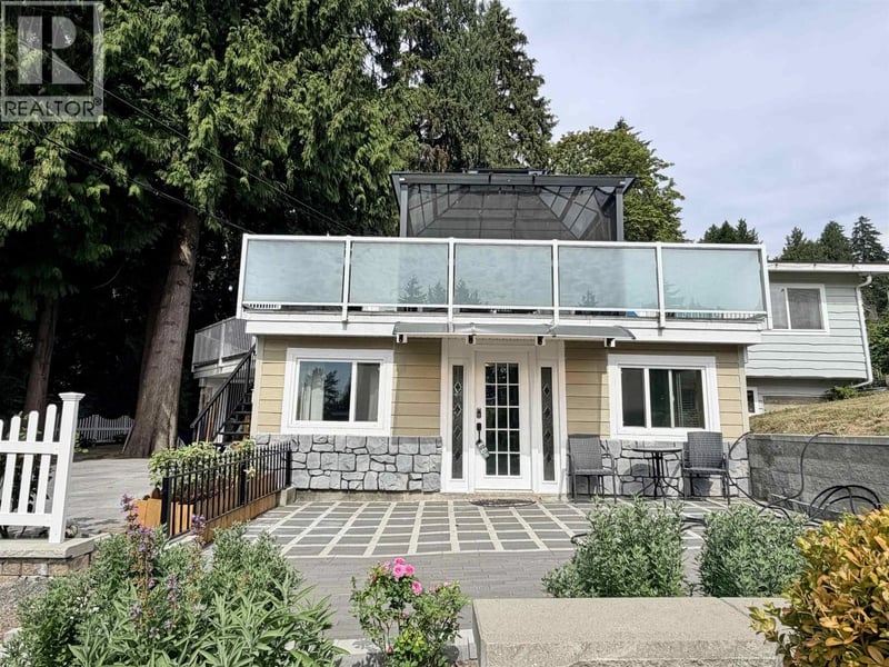 354 SEAFORTH Crescent, Coquitlam, British Columbia, V3K2M4, Coquitlam, British Columbia — photo 1 of 5