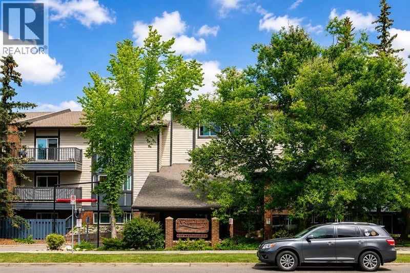 550 Westwood Drive Southwest, Calgary, Alberta, T3C3T9, Calgary, Alberta — photo 1 of 5