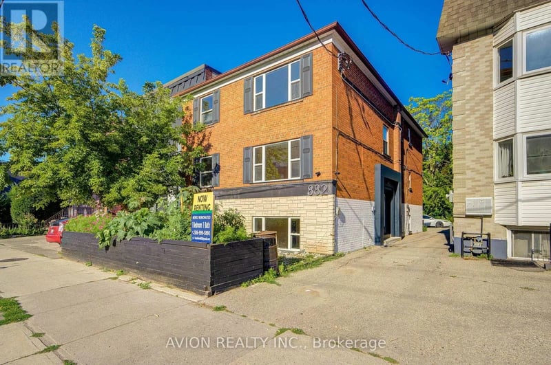 #Unit 3 882 Broadview Avenue, Toronto (Playter Estates-Danforth), Ontario, M4K2R1, Toronto (Playter Estates-Danforth), Ontario — photo 1 of 5